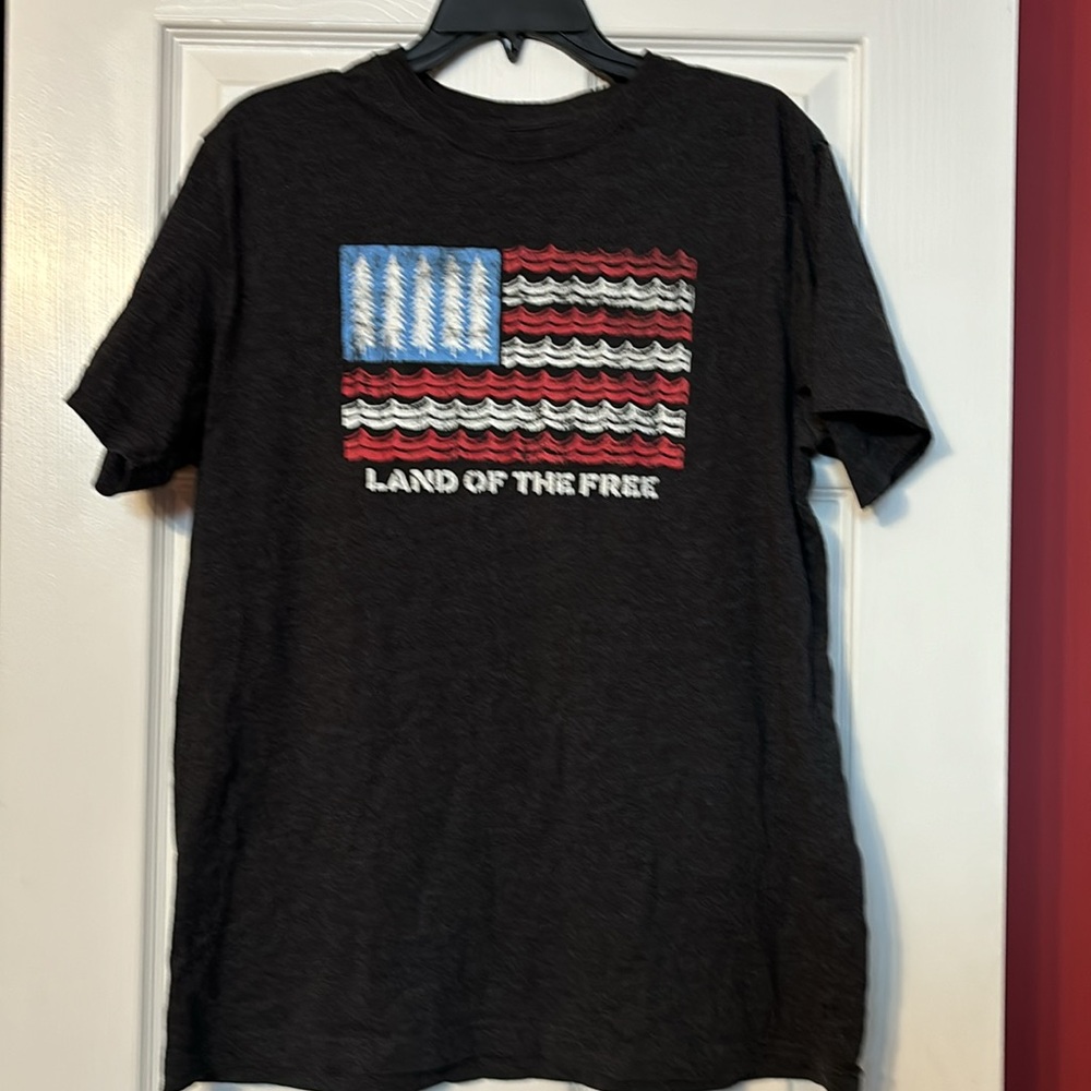 Land of the free flag short sleeve tshirt size large great for holidays